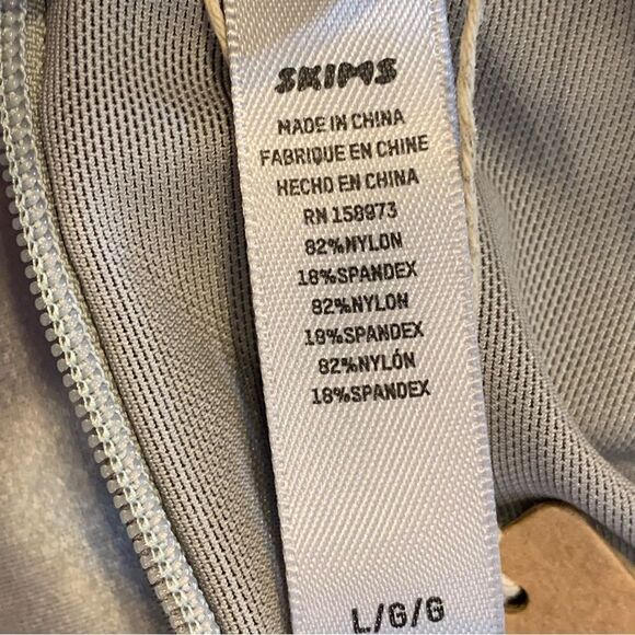 Skims Disco Sleevless Mock Neck Bodysuit Silver Size Large - Picture 9 of 12